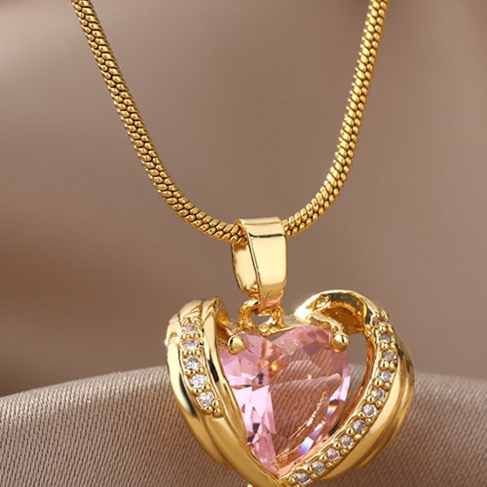 Pink Heart Necklace (Copper&Zirconium)